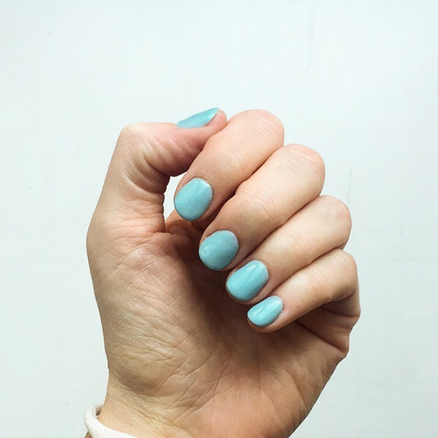 powder gel manicure