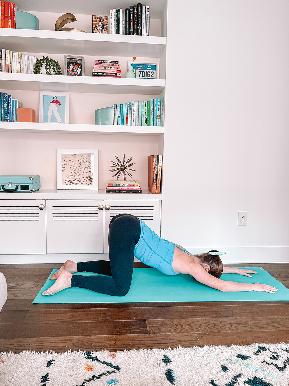 Puppy pose + arch stretching in my favourite yoga pants! 💕 #yoga  #stretching #educational